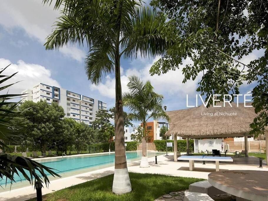 Exclusivo Piscina, Jaccuzi, Centrico. Apartamento *